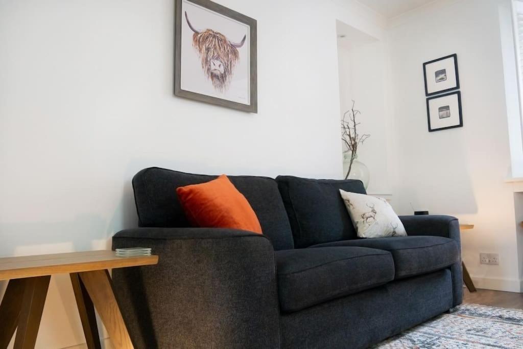 Central 2 Bedroom Luxury Home Close To River Ness อินเวอร์เนส ภายนอก รูปภาพ